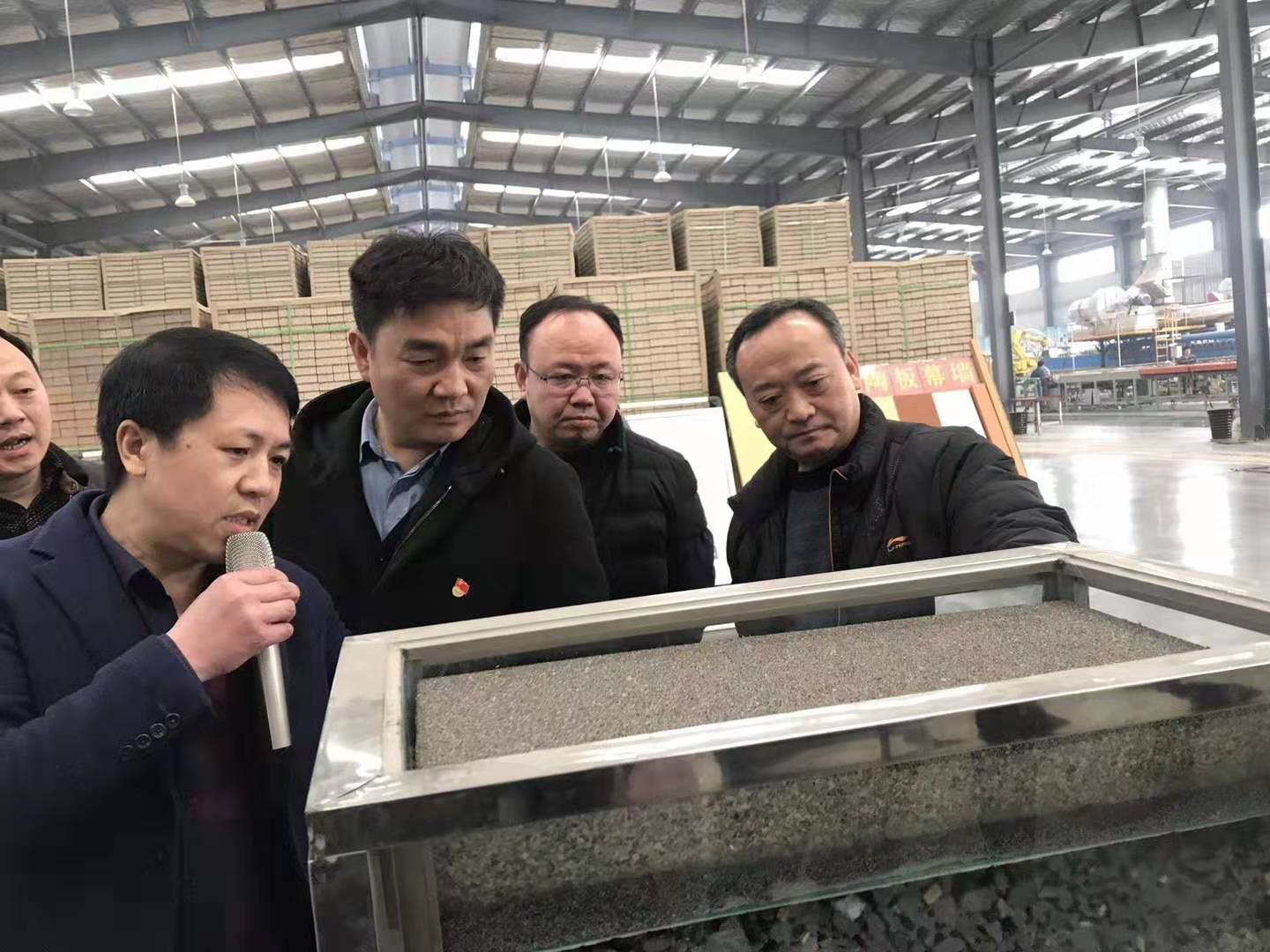 修武縣委常委，縣政府常務(wù)副縣長(zhǎng)千懷貴眾光公司考察調(diào)研